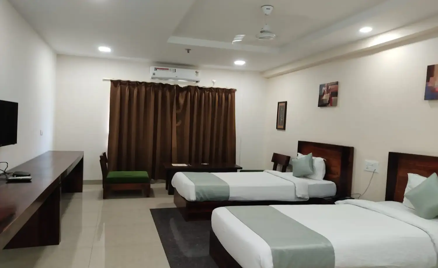 Deluxe Twin Room at Hotel Shubham Grand, Patia